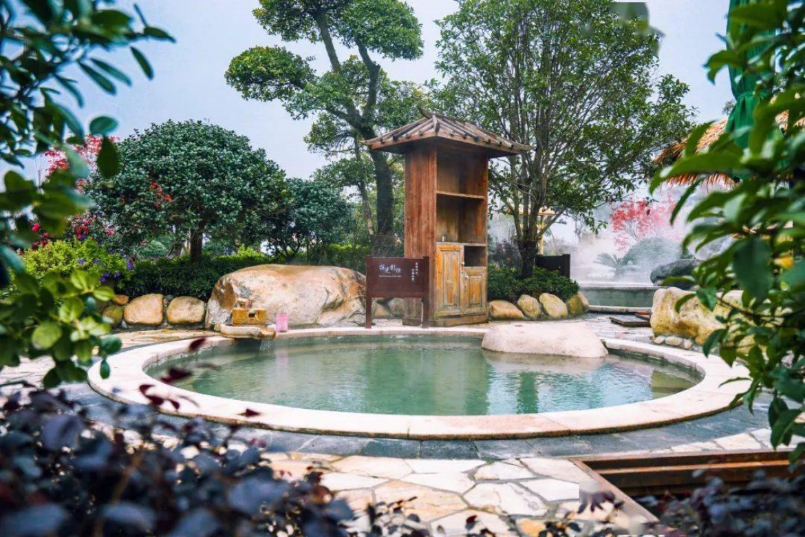Yunlan Bay Hot Spring